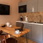Rozana 21 Apartment